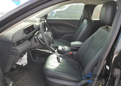 2024 Ford Mustang Mach-E Select z USA, uszkodzony, nr VIN 3FMTK1R49RMA03746